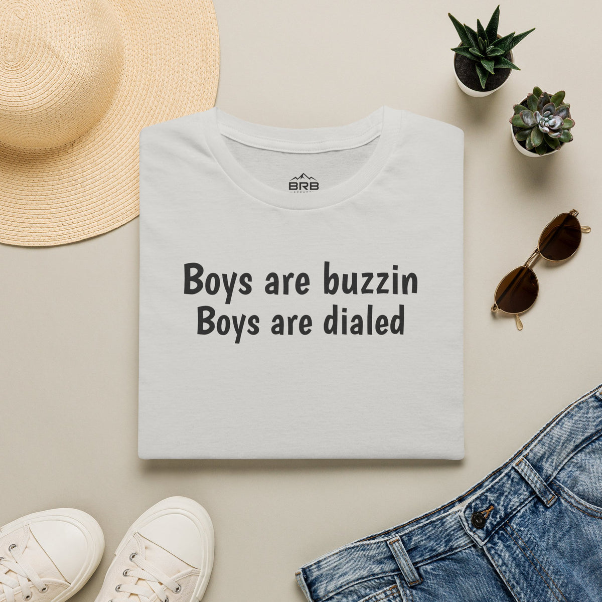 Boys are buzzin Boys are dialed T-Shirt
