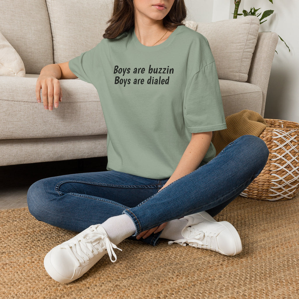 Boys are buzzin Boys are dialed T-Shirt