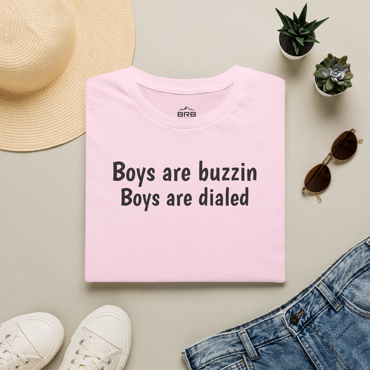 Boys are buzzin Boys are dialed T-Shirt